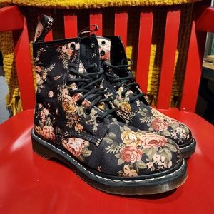 Dr Martens Victorian 1460 Floral